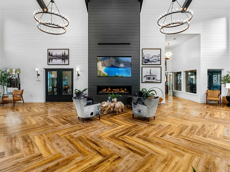 Karlo Lacey Apartments — Photo 14