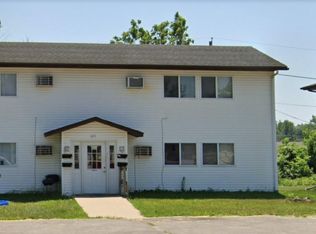 325 Clymer Rd #1, Hiawatha, IA 52233