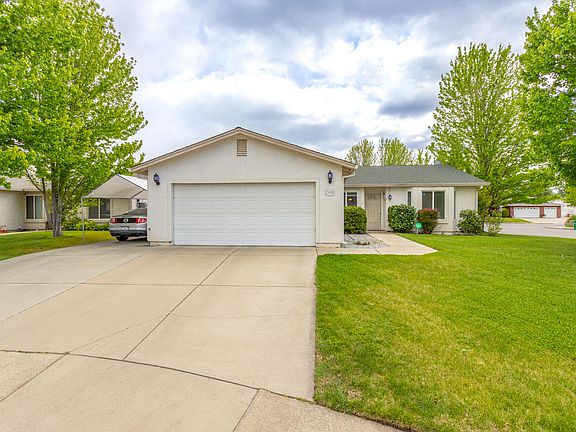 2nd image of 3610 Ravenwood Ln