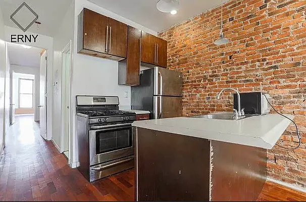 Rented by ERNY LLC | media 22