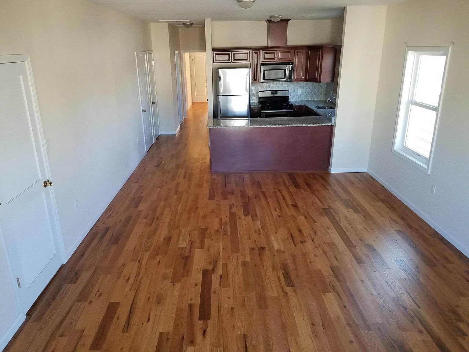330 N 2nd St — Photo 3
