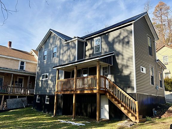 5th image of 117 E Oak St