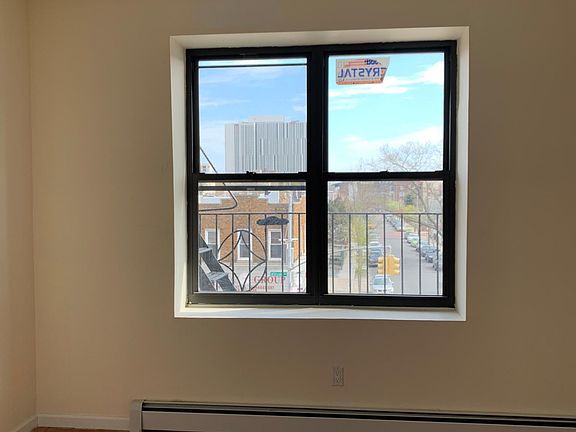 3rd image of 14601 Hillside Ave #2R