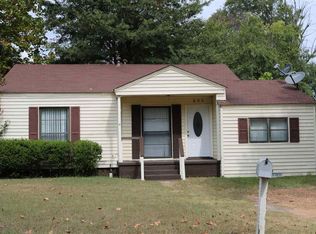 653 Arizona Ave, Wake Village, TX 75501