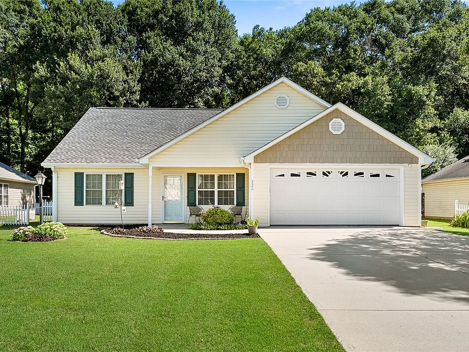 1st image of 226 Ashwood Ln