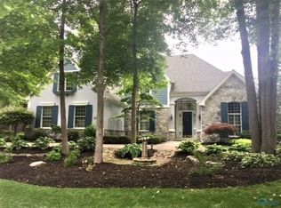 8850 Royal Oak Dr, Holland, OH 43528