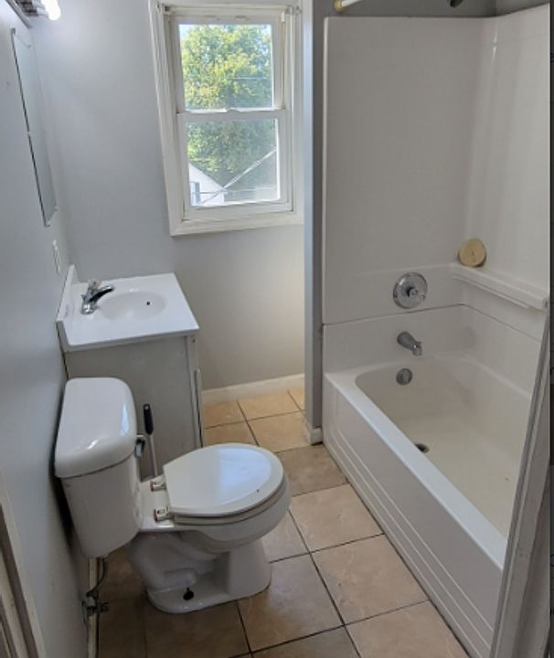 Mullan Ave Properties 1224 W Mullan Ave Waterloo IA Zillow