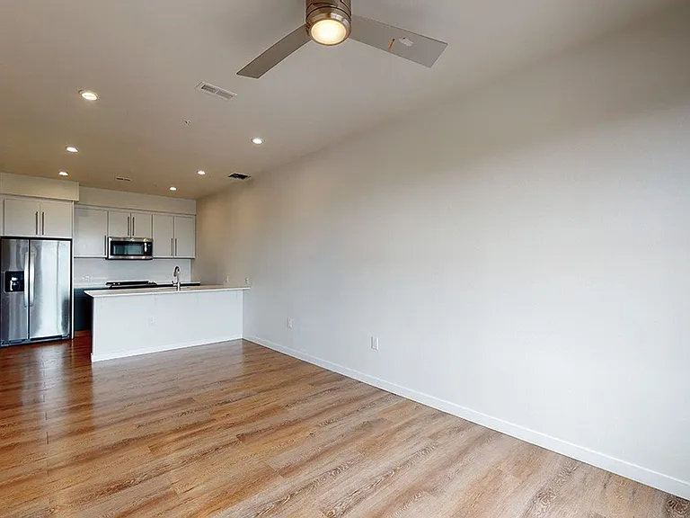 Mile High Apartments at Sloan's Lake — Photo 12