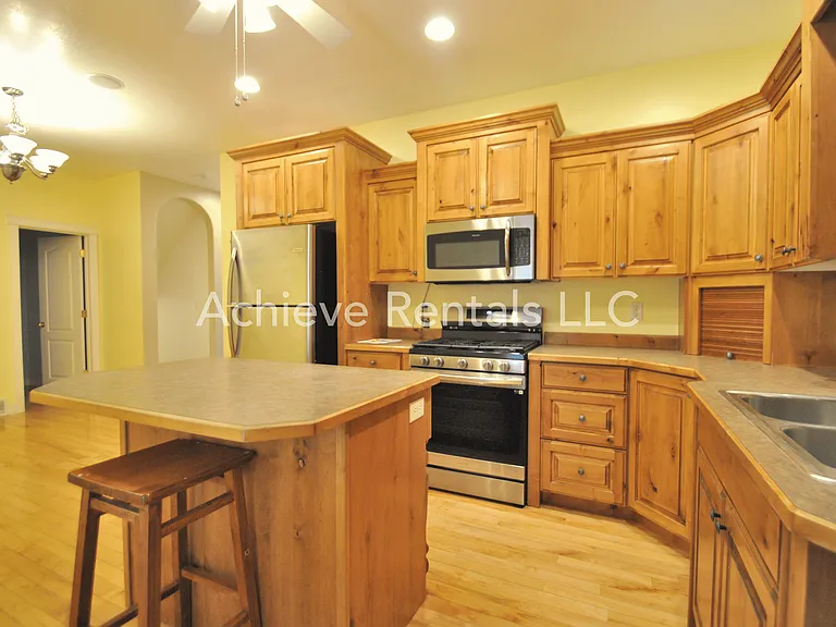 1035 N 130 W #100 — Photo 5