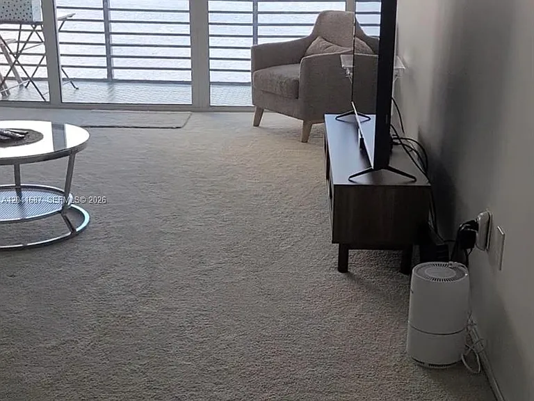 1075 NE Miami Gardens Dr #708 — Photo 5