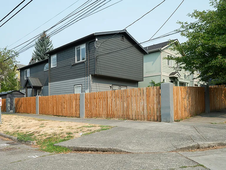 933 29th Ave S #A — Photo 38