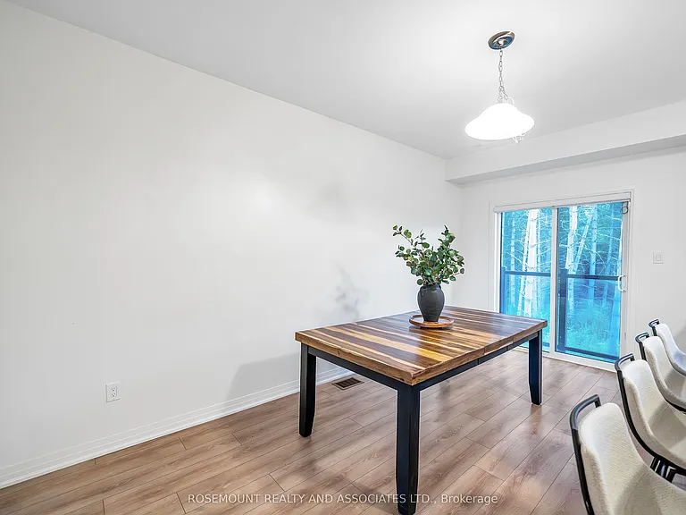 9 Esquire Way — Photo 12