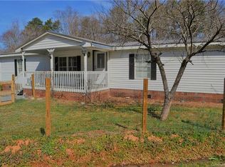 609 Salem Rd, Morganton, NC 28655