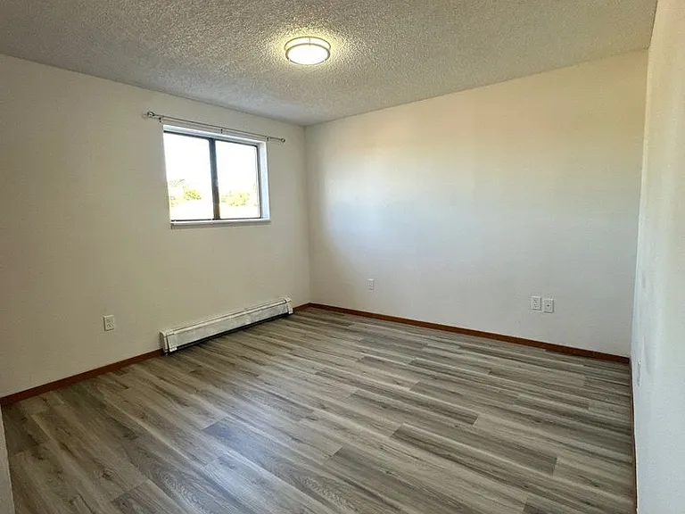 157-169 N Laguna St — Photo 20