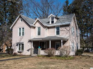 71 Seaman Ave, Castleton, NY 12033
