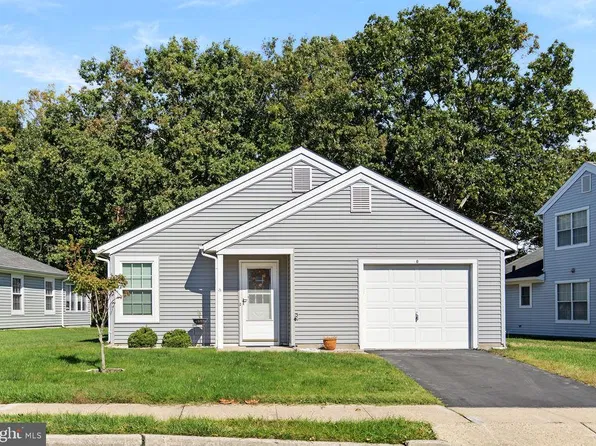 8 Sequoia Ct, Barnegat, NJ 08005