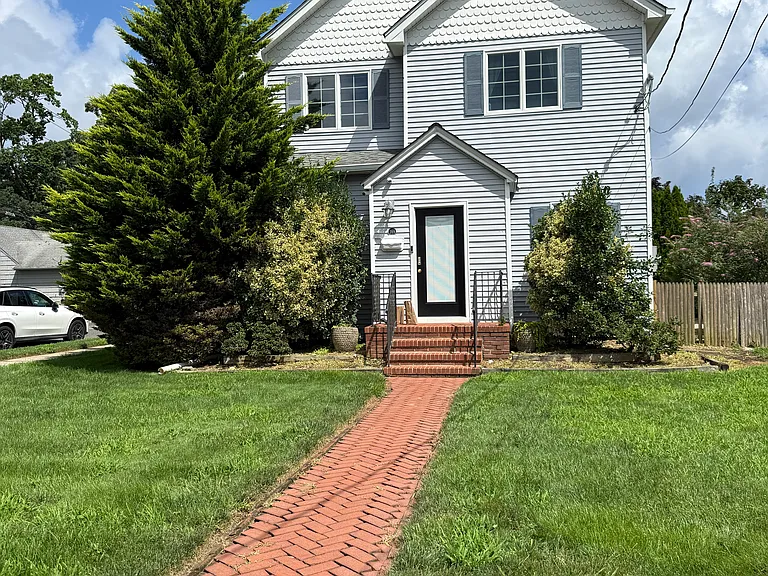 169 Old Powerhouse Rd — Photo 1