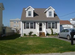568 Charles St, Fall River, MA 02724