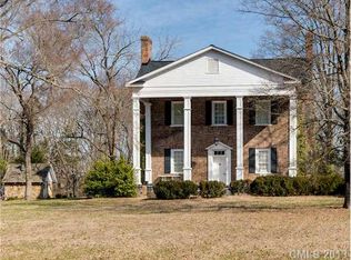 7729 Hood Rd, Charlotte, NC 28215