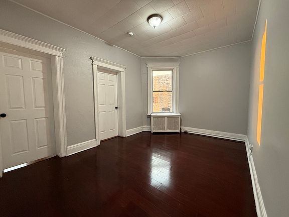 2nd image of 90 Lake St APT 6