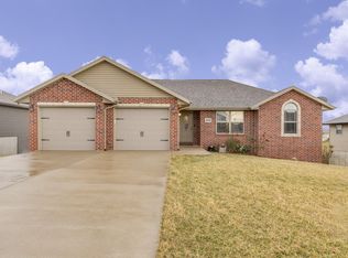 3853 Riley Ct, Jefferson City, MO 65109