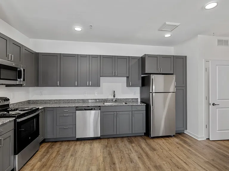Huron Vista — Photo 23
