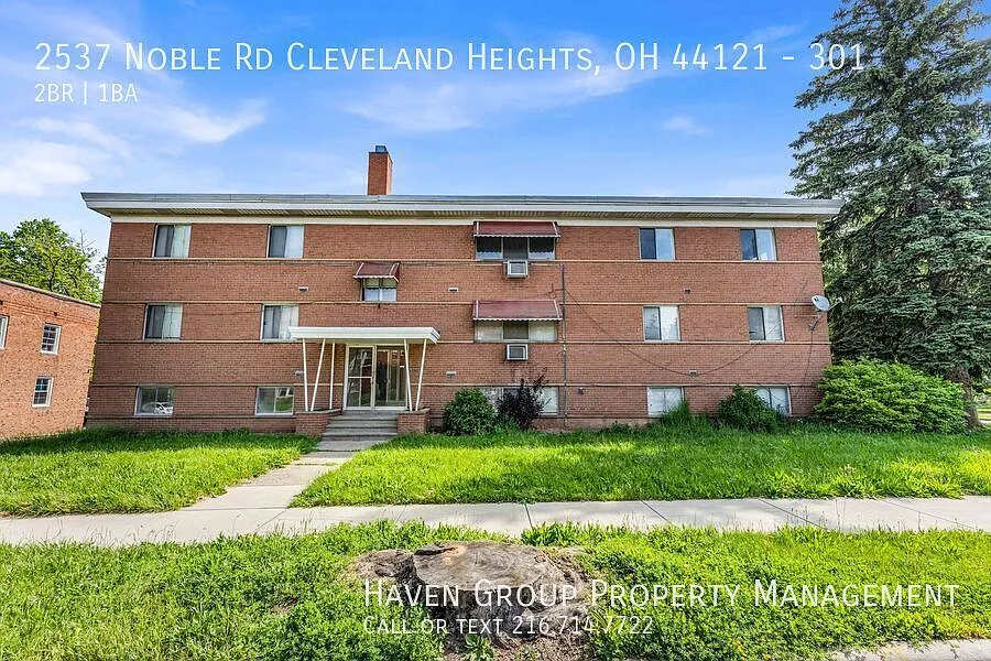 2537 Noble Rd | Apt 301, Cleveland Heights, Ohio, 44121 - Spacious 2-bed 1-bath apartment! — Photo 1