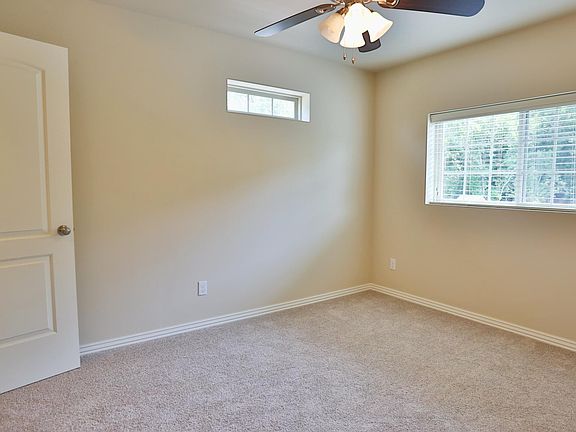 2nd image of 482 S Sang Ave