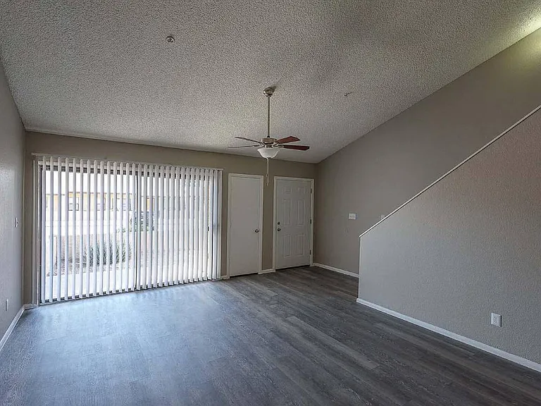 The Flats at Peoria — Photo 21