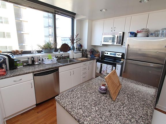 2nd image of 260 King St Unit 801