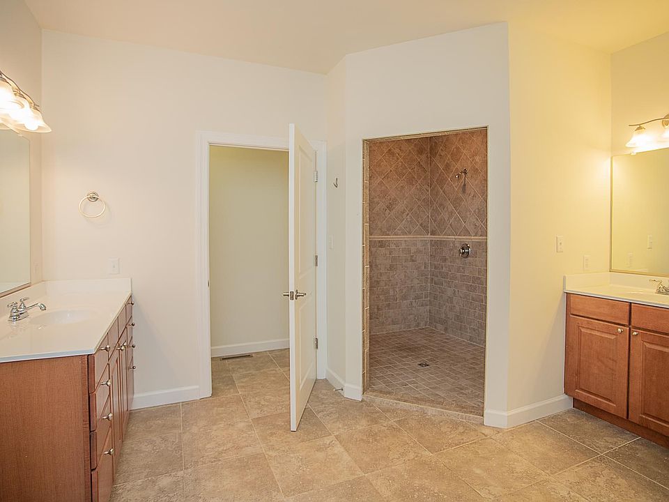 285 Vista Links Dr, Buena Vista, VA 24416 Zillow