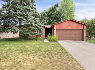 15762 Powell Dr, Clinton Township, MI 48038