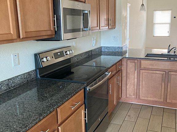 4th image of 2443 E Brigadier Dr