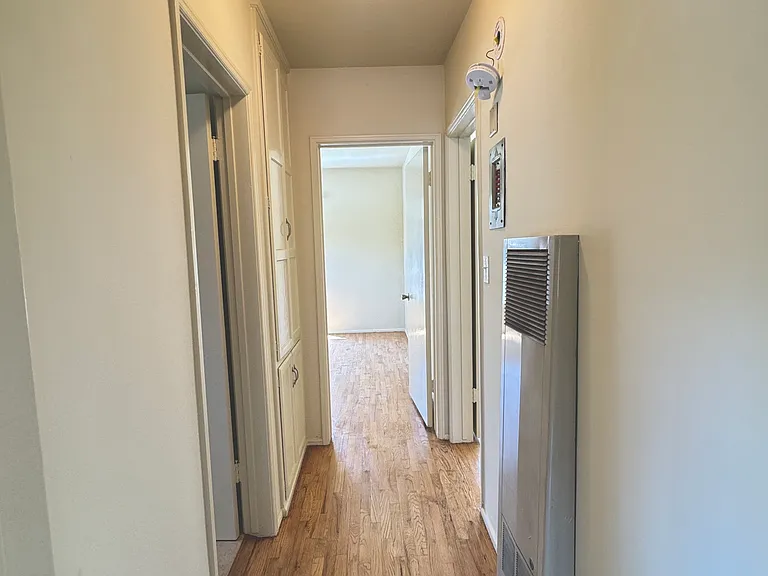 129 N Jackson St #A — Photo 6