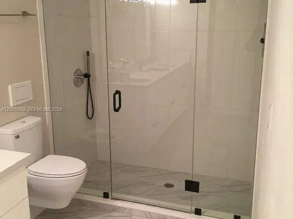 10180 W Bay Harbor Dr #0, Miami Beach, FL 33154