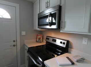 3017 S 41st St, Omaha, NE 68105