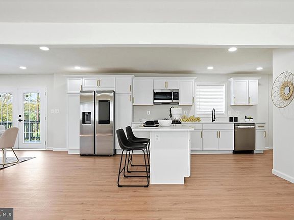 4th image of 4237 Stafford Rd