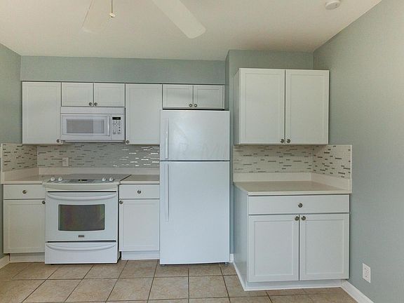 5th image of 718 French Dr