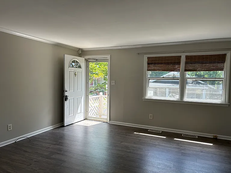 1905 Bradford St — Photo 2