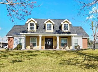 110 Bessies Rd, Lake Charles, LA 70607