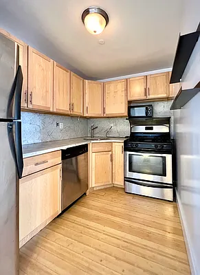Rented by Keller Williams NYC | media 6