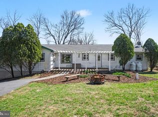 23 E Willow Terrace Dr, Mechanicsburg, PA 17050