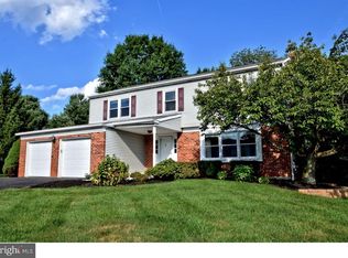 1025 Surrey Ln, Warrington, PA