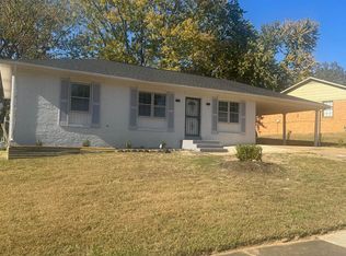 4090 Longhollow Dr, Memphis, TN 38128