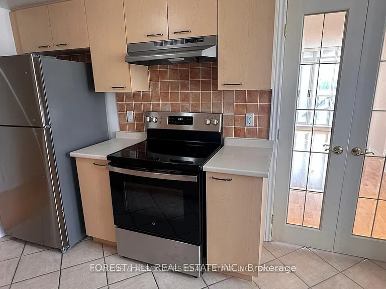 130 Pond Dr #512 — Photo 9