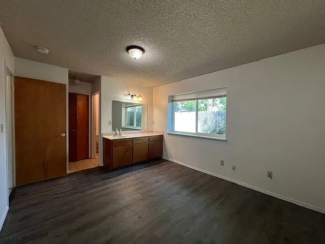 305 Saint Michael Ct — Photo 19