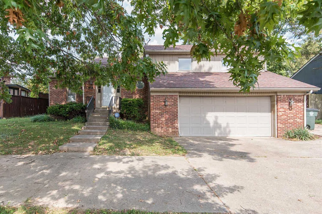 413 Pasadena Dr photo 1