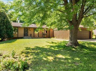 11717 Red Fox Dr N, Maple Grove, MN 55369