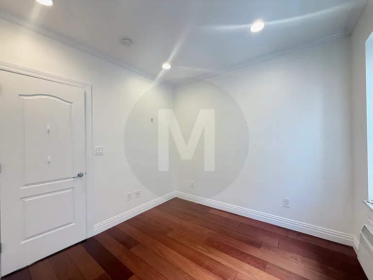 1061 1st Ave #3 — Photo 6