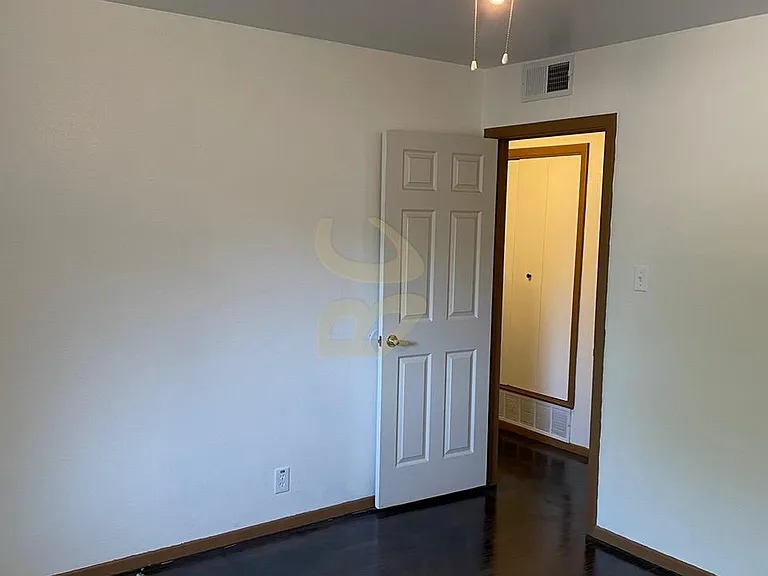 3833 Goodrich Ave NE — Photo 6